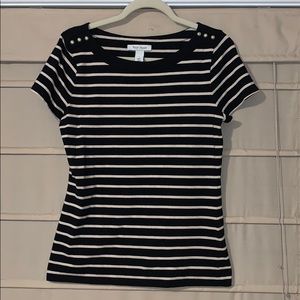 White House Black Market tshirt